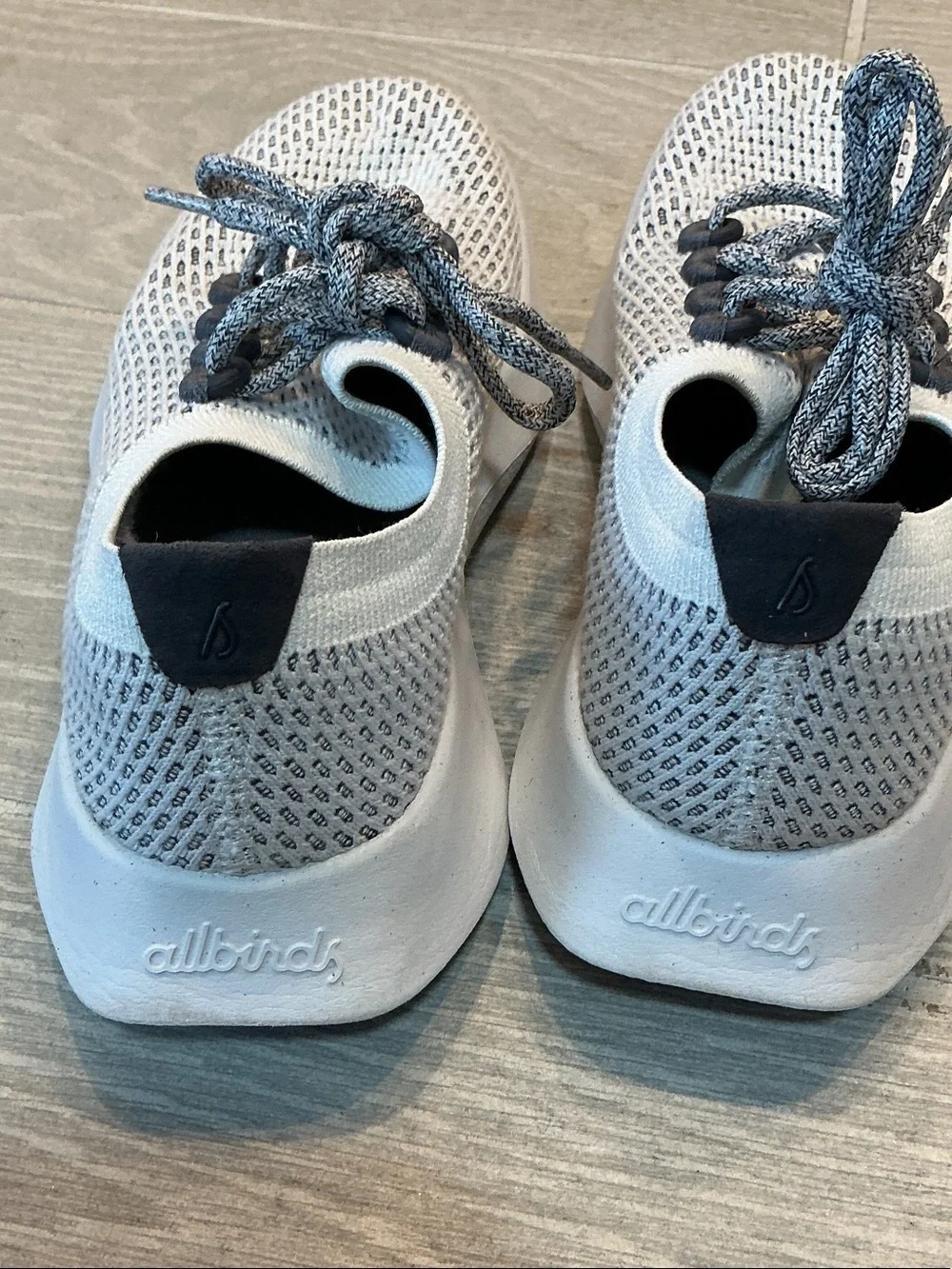 allbirds Tree Dasher 2 White and Gray Knit Lace-Up Sneakers Women’s Sz 6.5